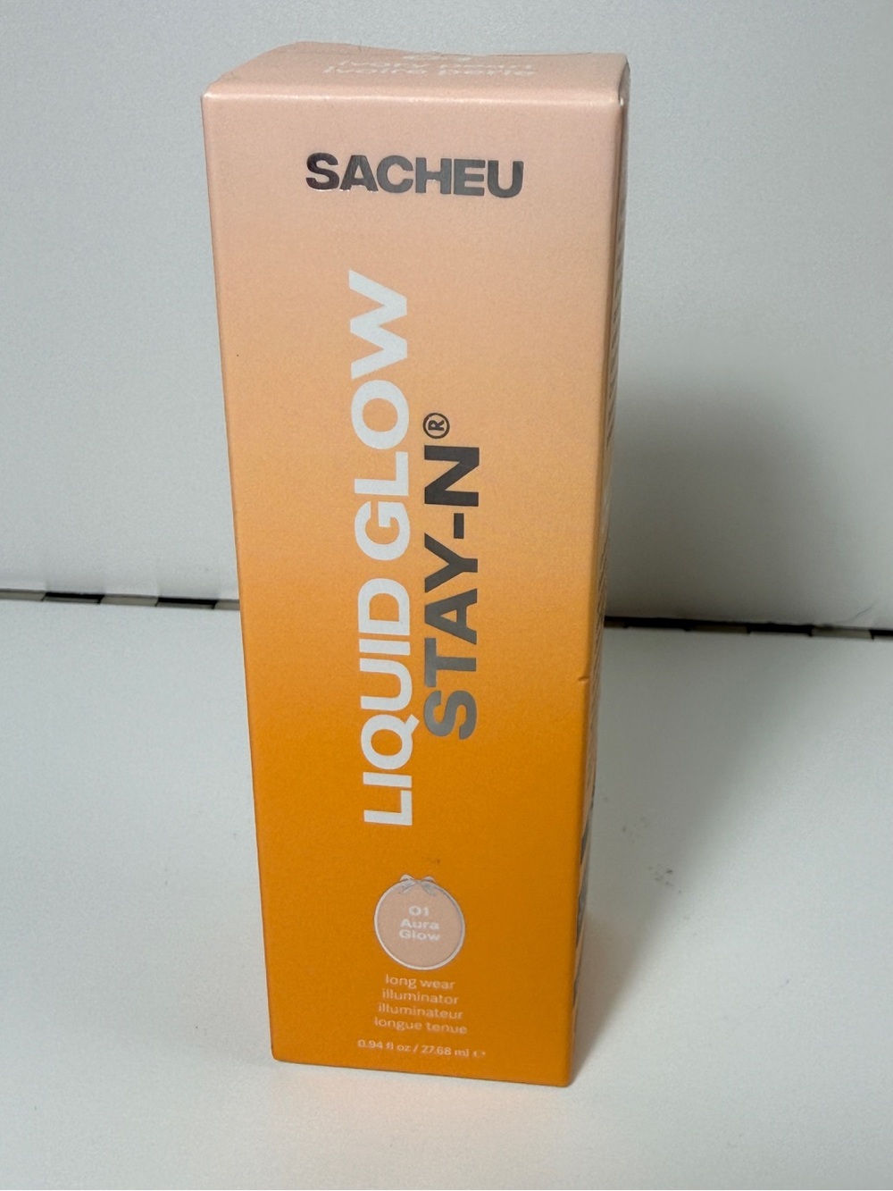 Sacheu Stay-N Longwear Illuminator 
Ivory Pearl 01 Aura Glow 0.94 fl. oz. - NIB